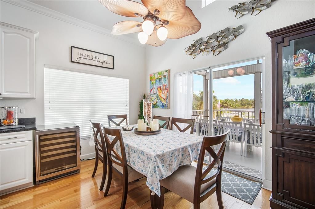 出租: $4,900 (4 贝兹, 3 浴室, 2358 平方英尺)