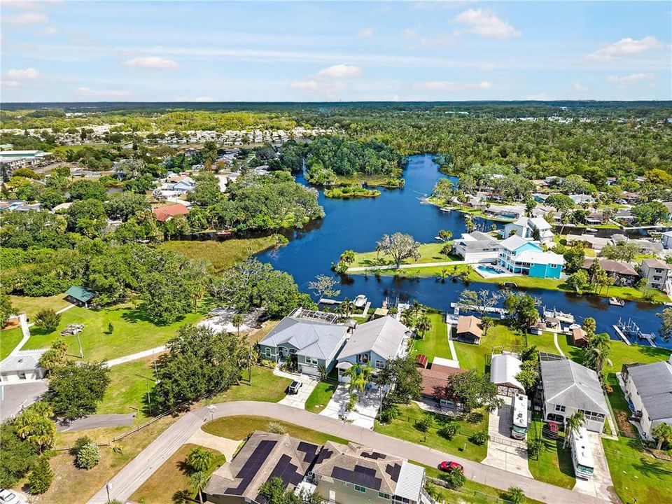 出租: $4,900 (4 贝兹, 3 浴室, 2358 平方英尺)