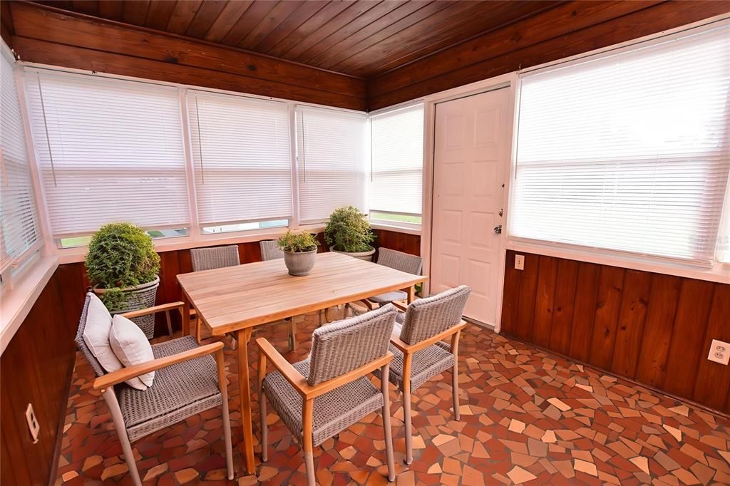 Activo con contrato: $175,000 (2 camas, 1 baños, 851 Pies cuadrados)