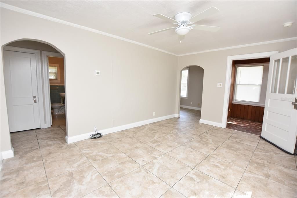 Activo con contrato: $175,000 (2 camas, 1 baños, 851 Pies cuadrados)