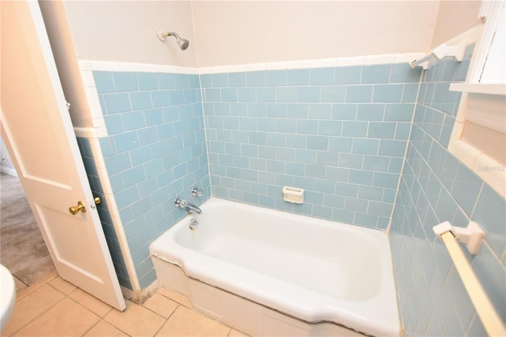 Activo con contrato: $175,000 (2 camas, 1 baños, 851 Pies cuadrados)