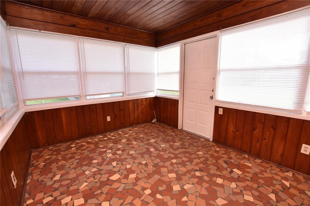 Activo con contrato: $175,000 (2 camas, 1 baños, 851 Pies cuadrados)