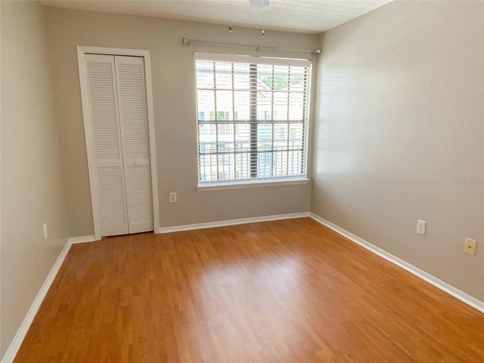 Active With Contract: $1,695 (1 beds, 1 baths, 631 Square Feet)