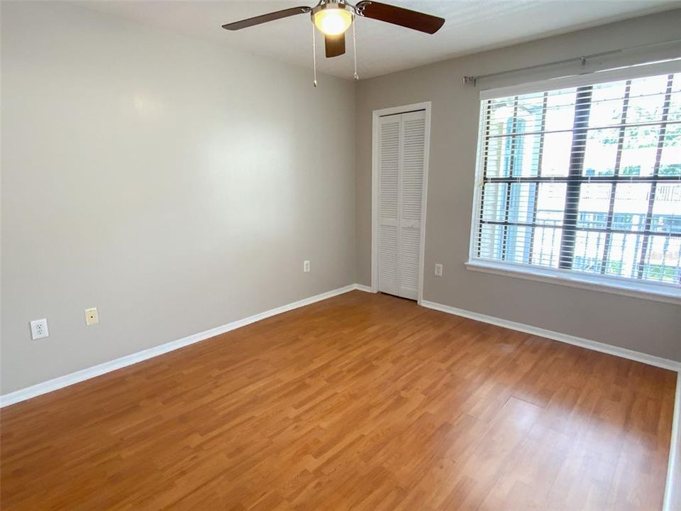 Active With Contract: $1,695 (1 beds, 1 baths, 631 Square Feet)