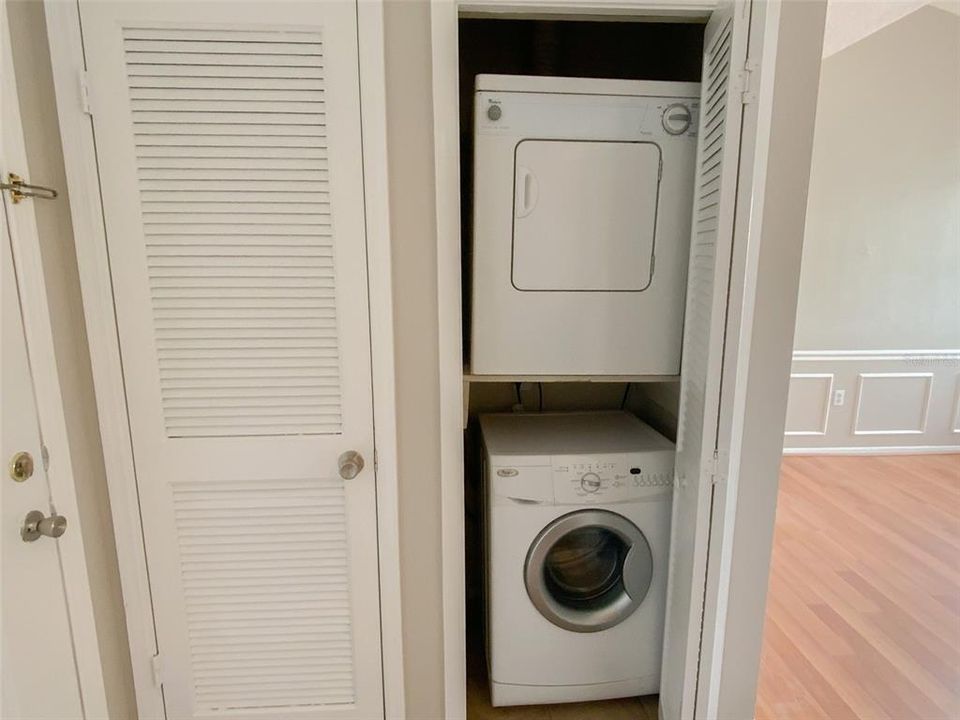 Active With Contract: $1,695 (1 beds, 1 baths, 631 Square Feet)