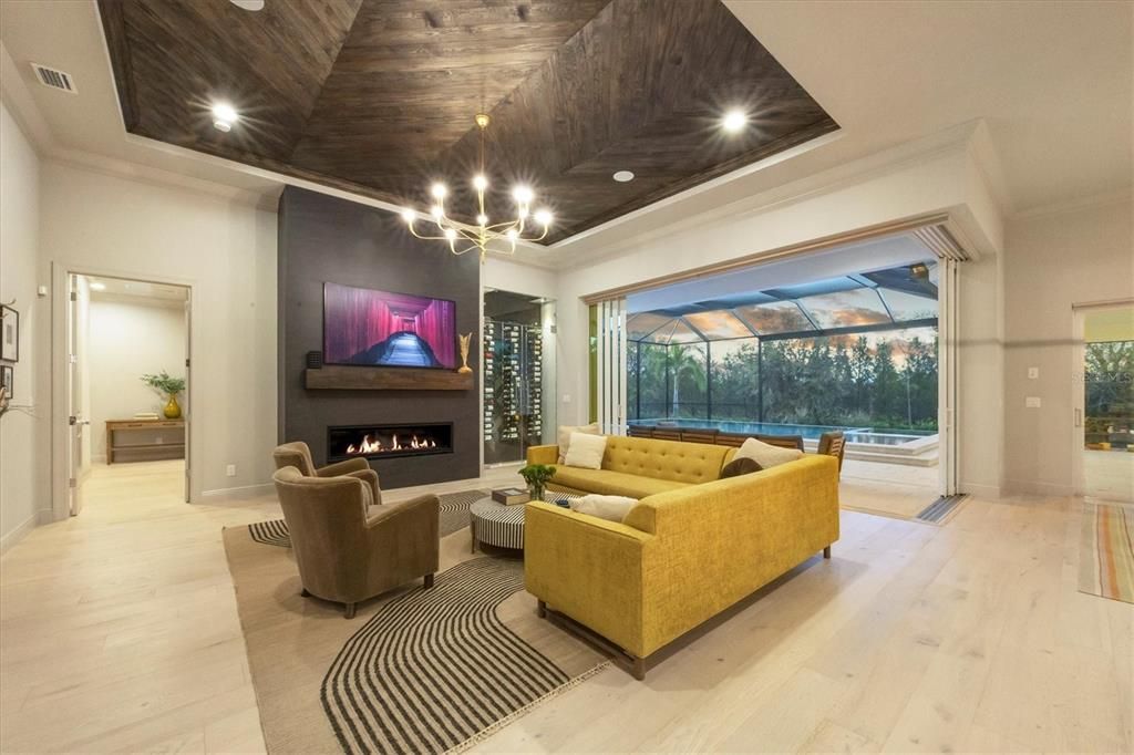 合同活跃: $2,595,000 (3 贝兹, 3 浴室, 3377 平方英尺)