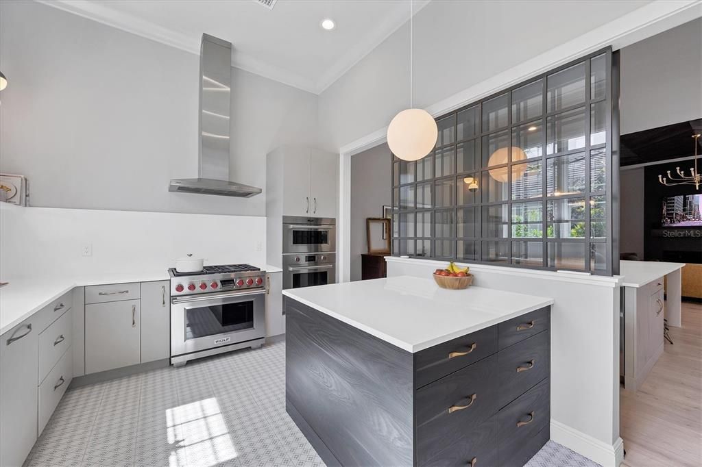 合同活跃: $2,595,000 (3 贝兹, 3 浴室, 3377 平方英尺)