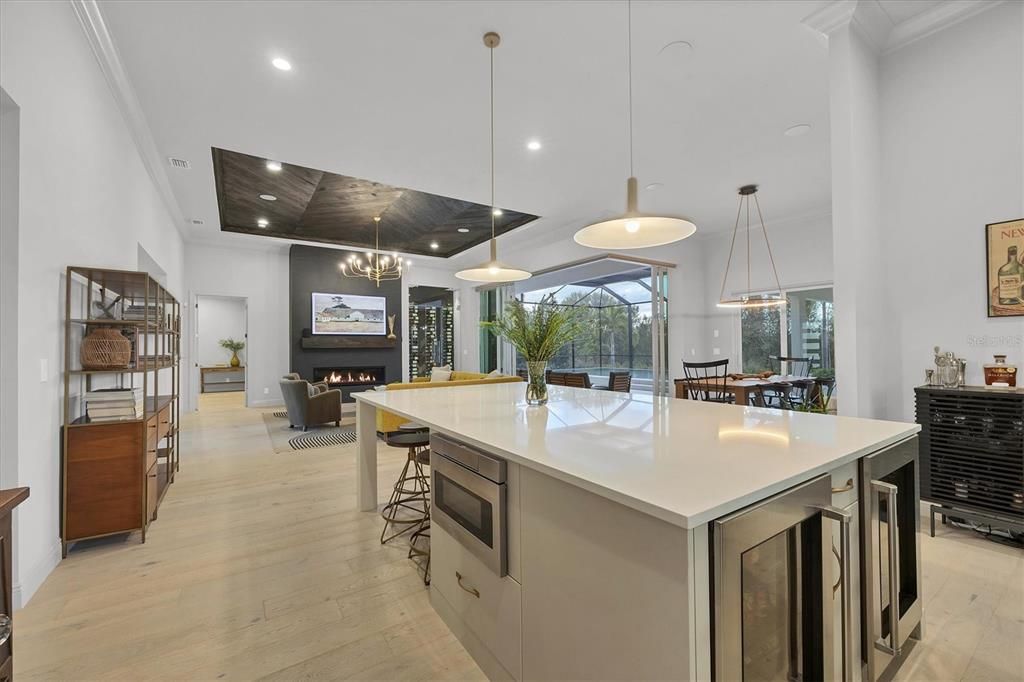 合同活跃: $2,595,000 (3 贝兹, 3 浴室, 3377 平方英尺)