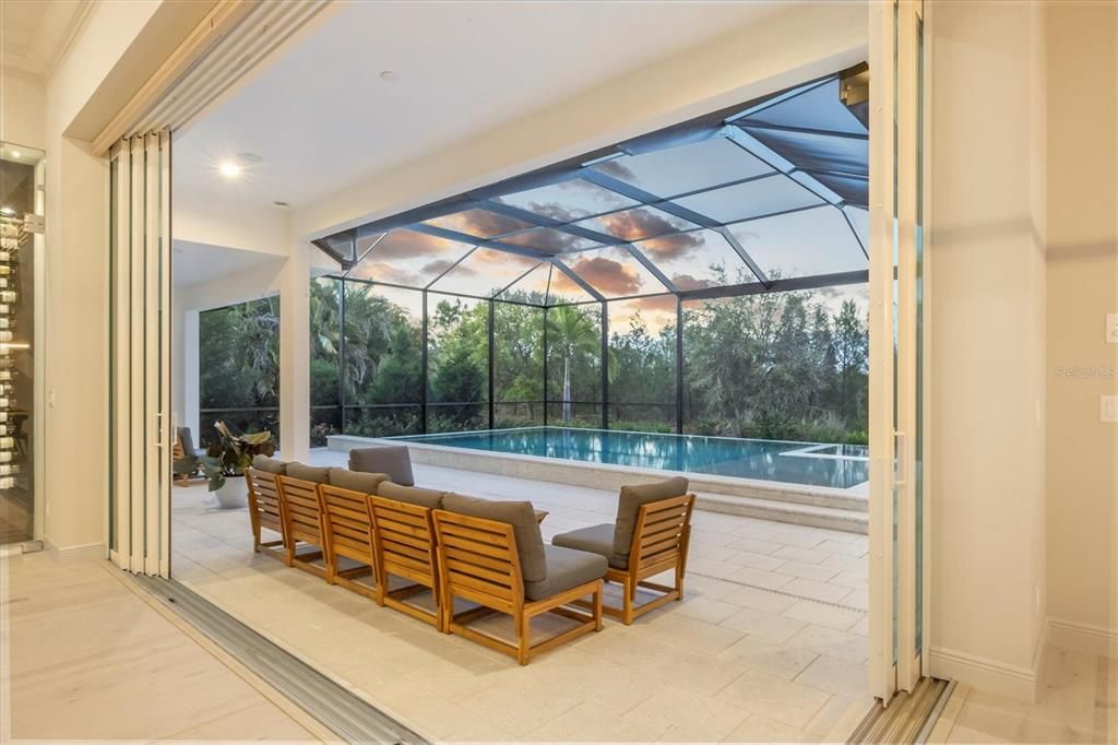 合同活跃: $2,595,000 (3 贝兹, 3 浴室, 3377 平方英尺)