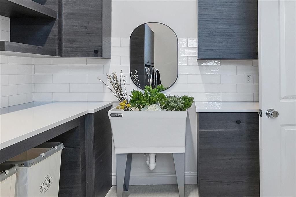 合同活跃: $2,595,000 (3 贝兹, 3 浴室, 3377 平方英尺)