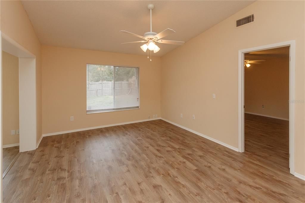 出租: $1,547 (2 贝兹, 2 浴室, 1020 平方英尺)