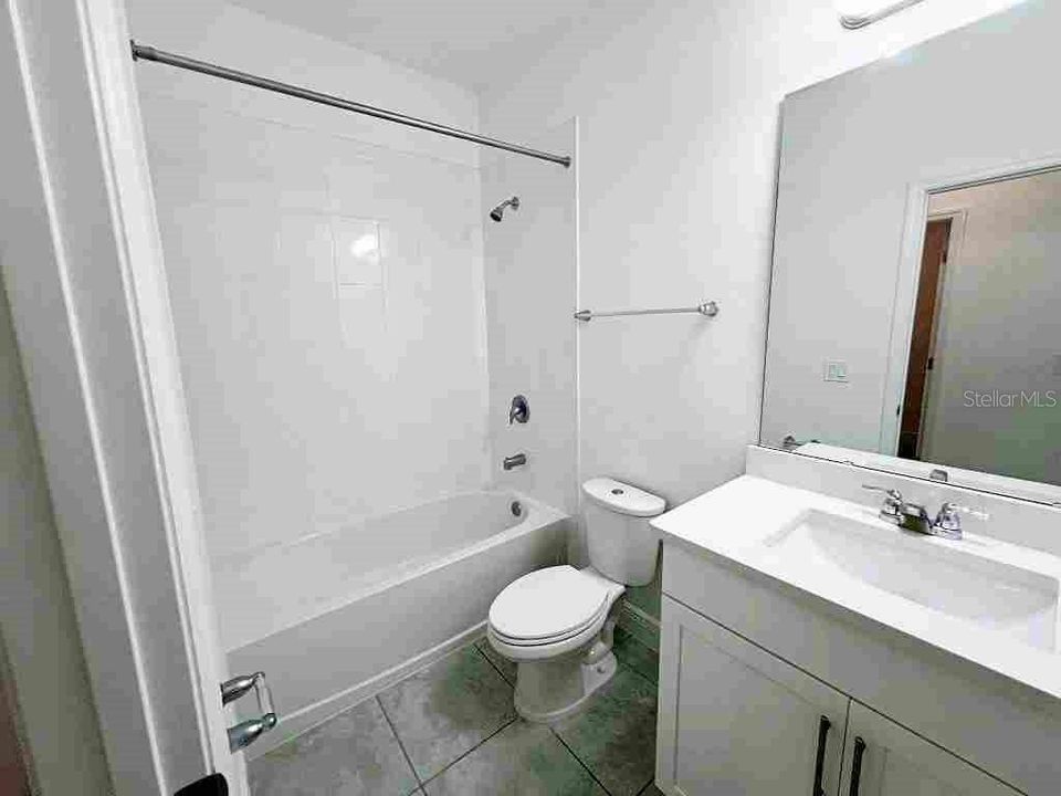 合同活跃: $480,000 (3 贝兹, 2 浴室, 1745 平方英尺)