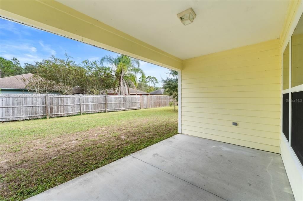 合同活跃: $259,999 (3 贝兹, 2 浴室, 1242 平方英尺)