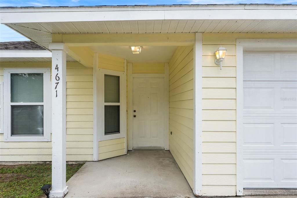 合同活跃: $259,999 (3 贝兹, 2 浴室, 1242 平方英尺)