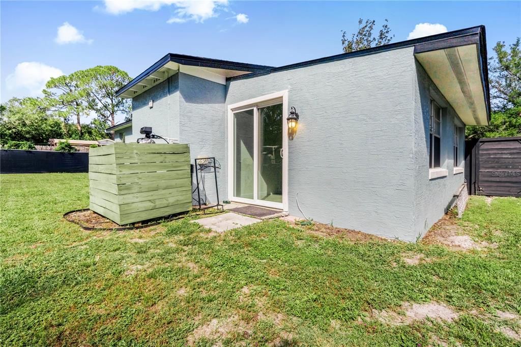 For Sale: $262,000 (2 beds, 2 baths, 1064 Square Feet)