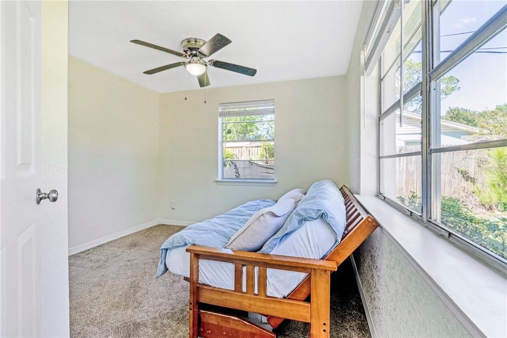 For Sale: $262,000 (2 beds, 2 baths, 1064 Square Feet)