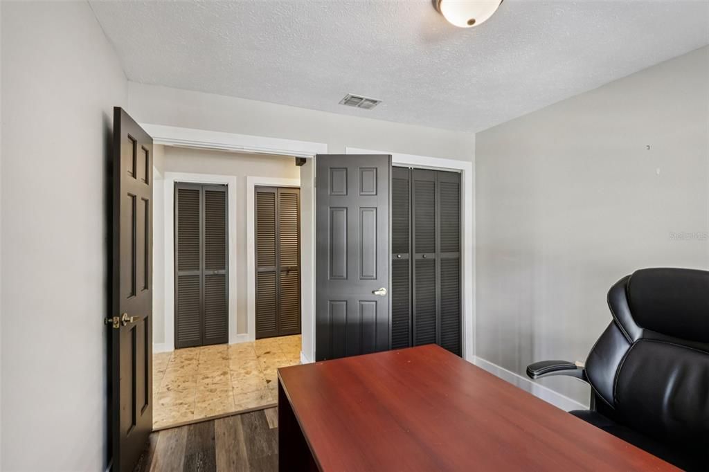 En Venta: $429,900 (3 camas, 2 baños, 1395 Pies cuadrados)