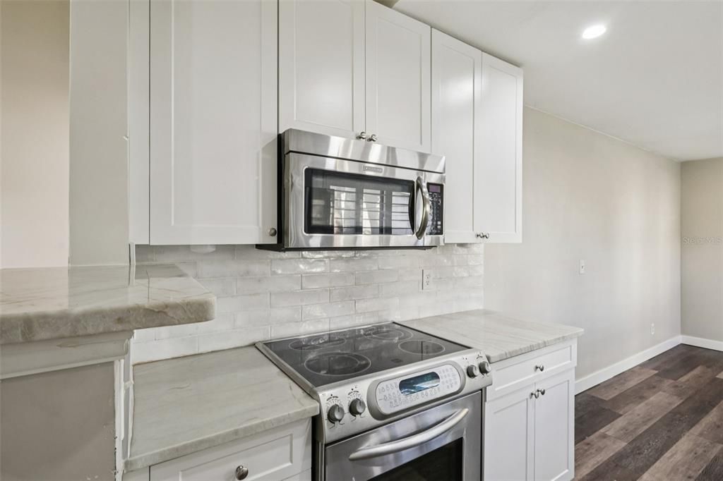 En Venta: $429,900 (3 camas, 2 baños, 1395 Pies cuadrados)