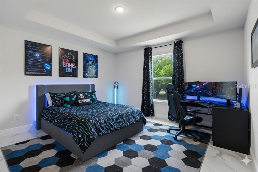 Active With Contract: $389,900 (4 beds, 3 baths, 1971 Square Feet)