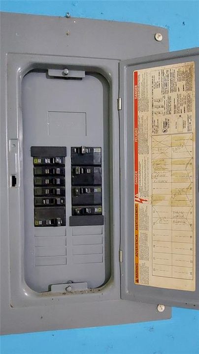 En Venta: $169,000 (2 camas, 1 baños, 882 Pies cuadrados)