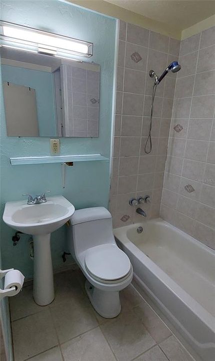 En Venta: $169,000 (2 camas, 1 baños, 882 Pies cuadrados)