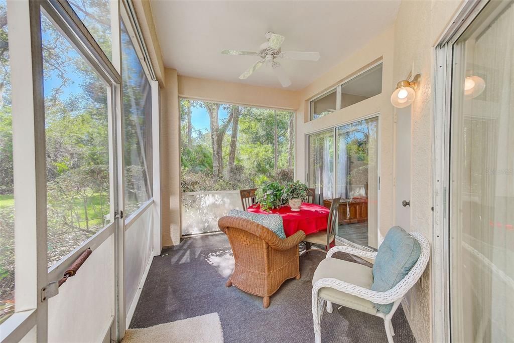 合同活跃: $275,000 (2 贝兹, 2 浴室, 1237 平方英尺)