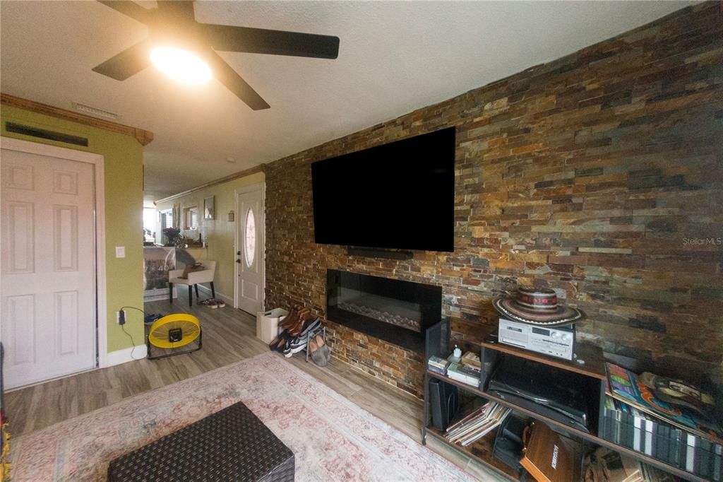 En Venta: $1,950,000 (3 camas, 3 baños, 1210 Pies cuadrados)