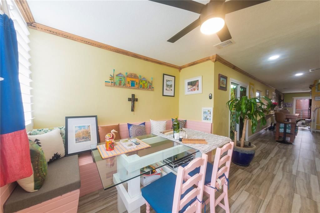 En Venta: $1,950,000 (3 camas, 3 baños, 1210 Pies cuadrados)