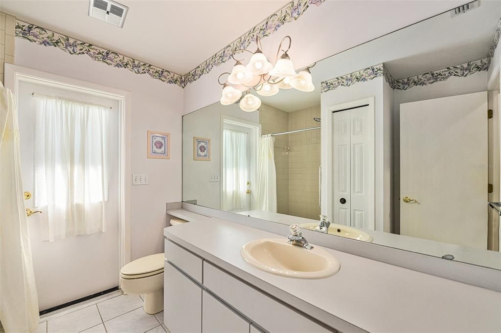 Active With Contract: $475,000 (4 beds, 3 baths, 1916 Square Feet)