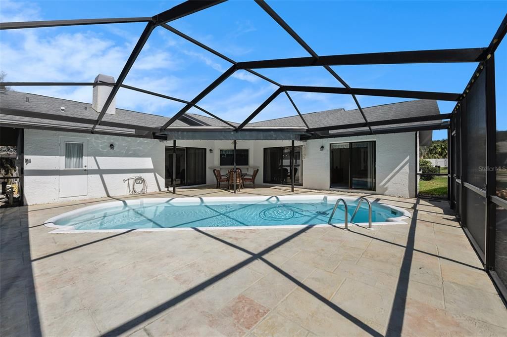 Active With Contract: $475,000 (4 beds, 3 baths, 1916 Square Feet)