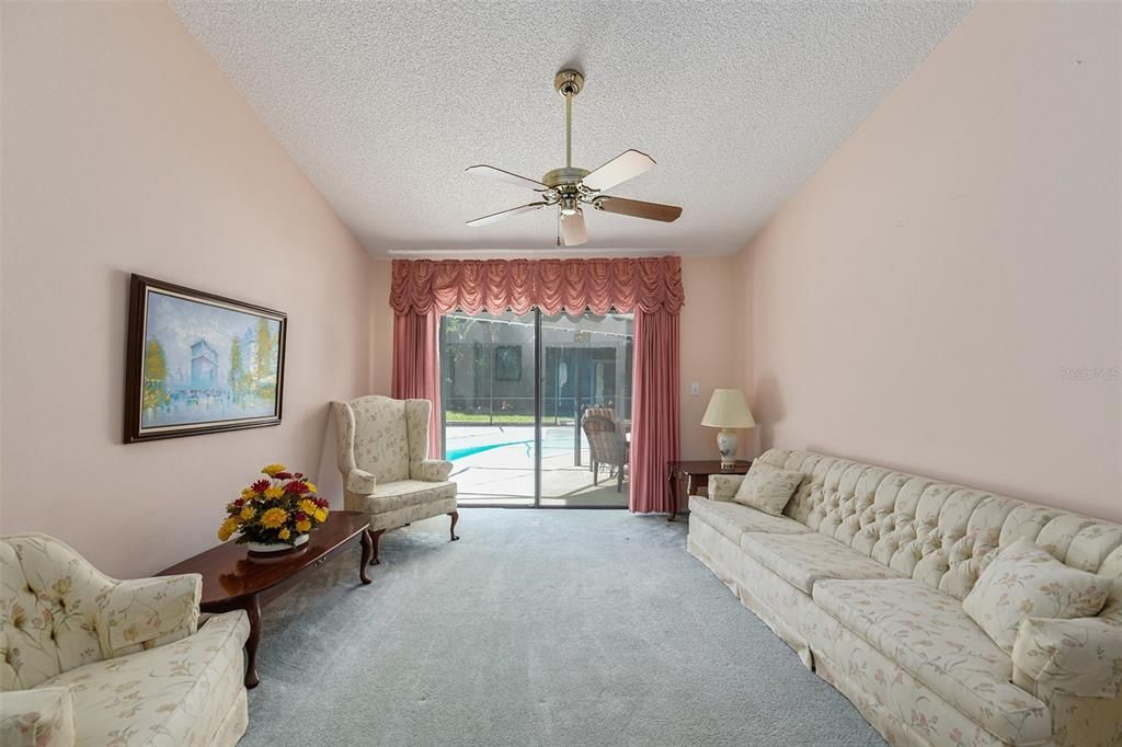 Active With Contract: $475,000 (4 beds, 3 baths, 1916 Square Feet)