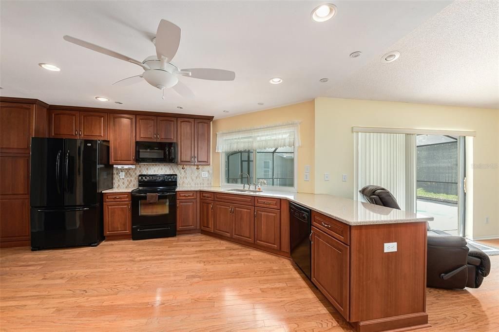 Active With Contract: $475,000 (4 beds, 3 baths, 1916 Square Feet)