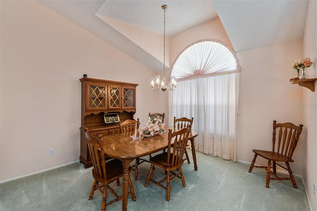 Active With Contract: $475,000 (4 beds, 3 baths, 1916 Square Feet)