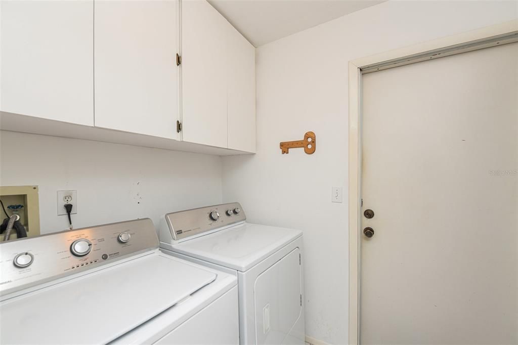 Active With Contract: $475,000 (4 beds, 3 baths, 1916 Square Feet)