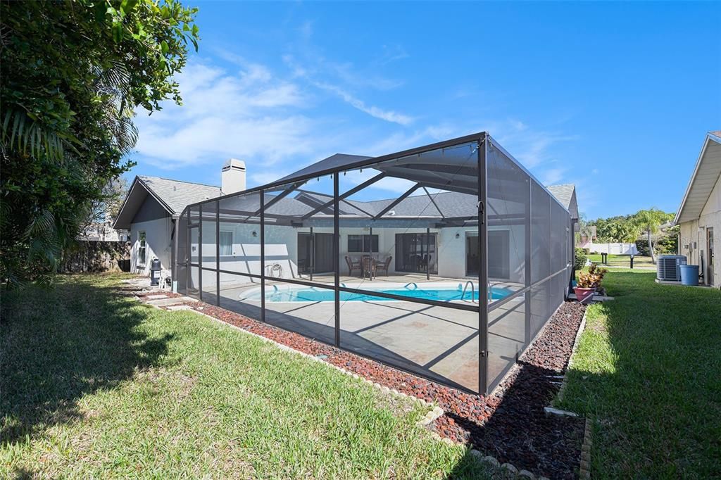 Active With Contract: $475,000 (4 beds, 3 baths, 1916 Square Feet)