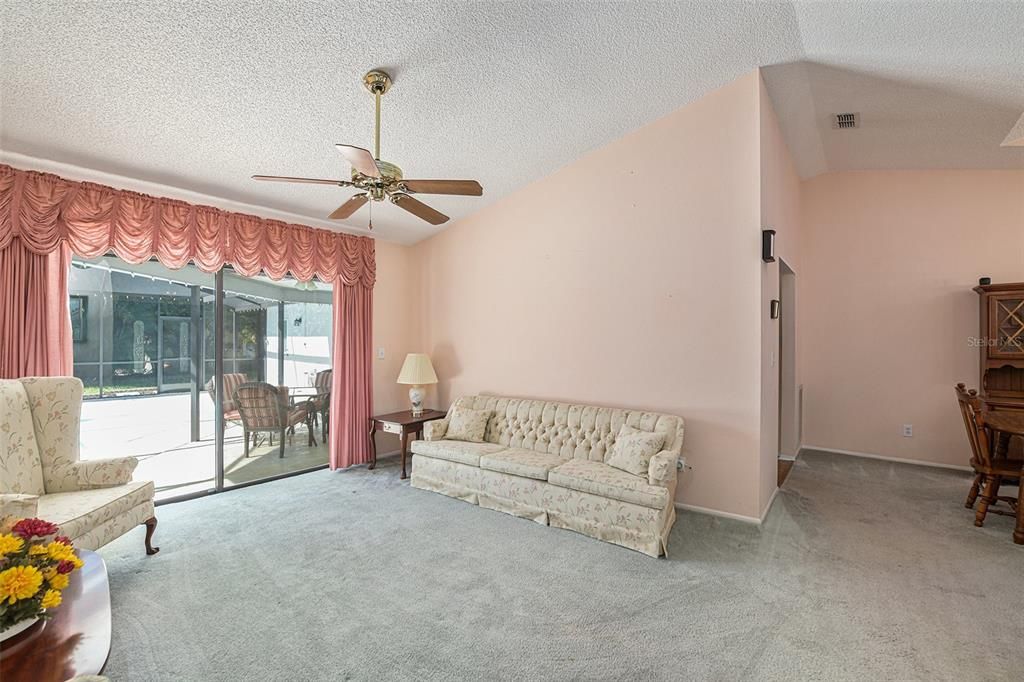 Active With Contract: $475,000 (4 beds, 3 baths, 1916 Square Feet)