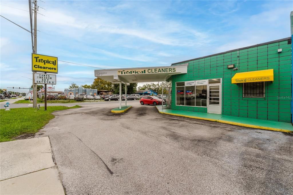 待售: $199,900 (0 贝兹, 0 浴室, 2200 平方英尺)