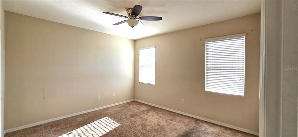 Active With Contract: $247,500 (3 beds, 2 baths, 1662 Square Feet)