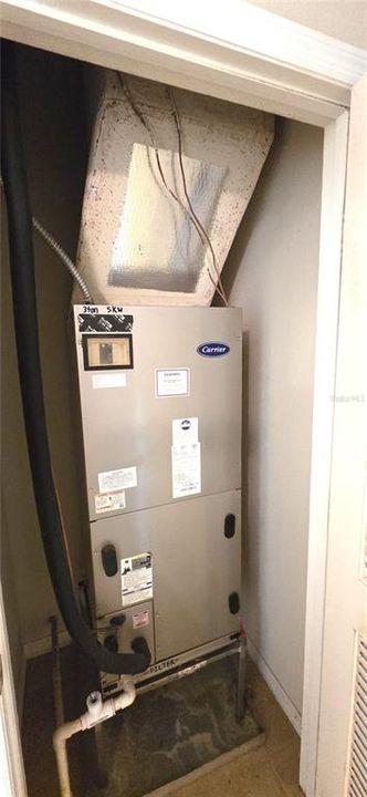 Active With Contract: $247,500 (3 beds, 2 baths, 1662 Square Feet)