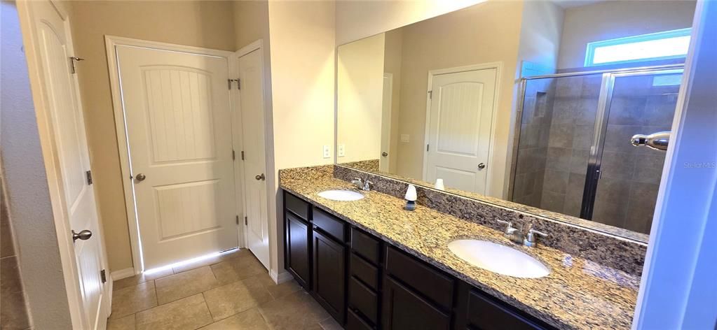 Active With Contract: $247,500 (3 beds, 2 baths, 1662 Square Feet)