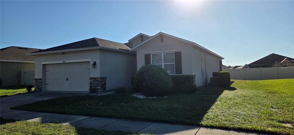 Active With Contract: $247,500 (3 beds, 2 baths, 1662 Square Feet)