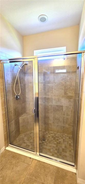 Active With Contract: $247,500 (3 beds, 2 baths, 1662 Square Feet)