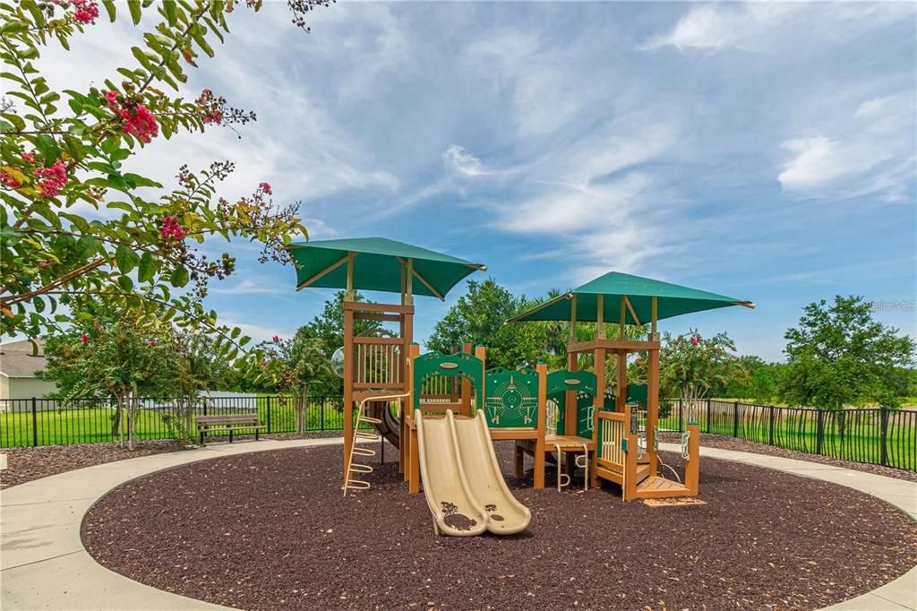 Active With Contract: $247,500 (3 beds, 2 baths, 1662 Square Feet)