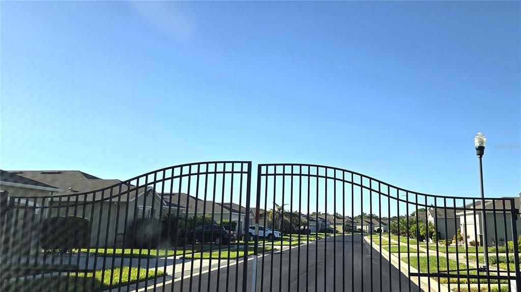 Active With Contract: $247,500 (3 beds, 2 baths, 1662 Square Feet)