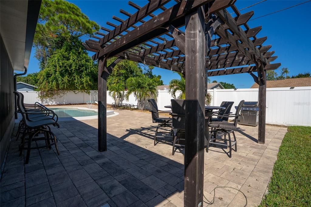 For Sale: $474,000 (4 beds, 2 baths, 2760 Square Feet)