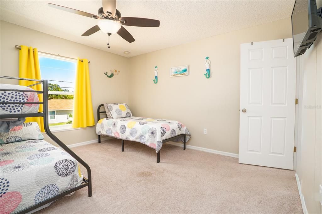 For Sale: $474,000 (4 beds, 2 baths, 2760 Square Feet)