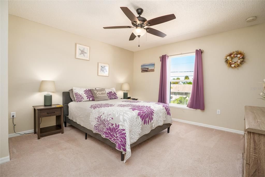 For Sale: $474,000 (4 beds, 2 baths, 2760 Square Feet)