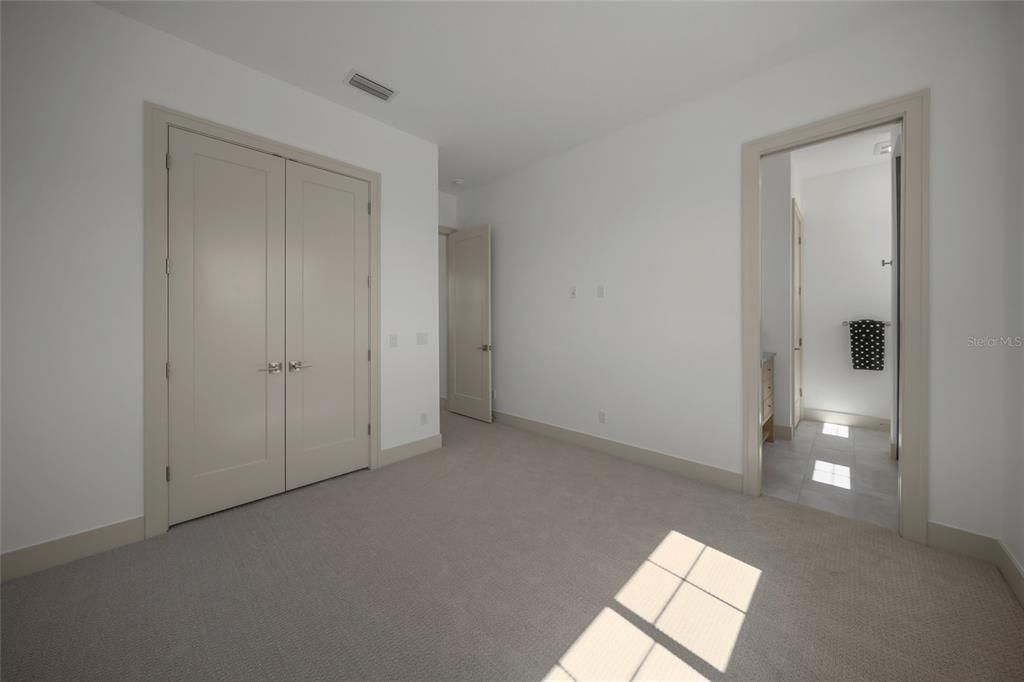 For Sale: $2,150,000 (4 beds, 4 baths, 2799 Square Feet)