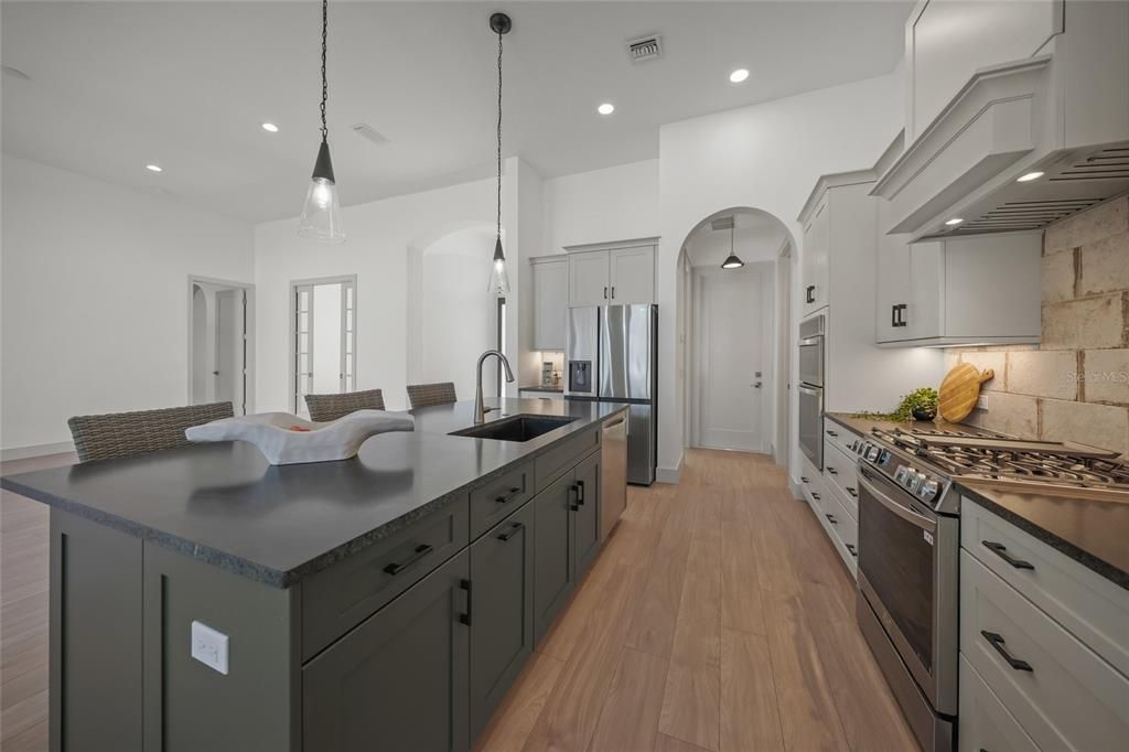 For Sale: $2,150,000 (4 beds, 4 baths, 2799 Square Feet)