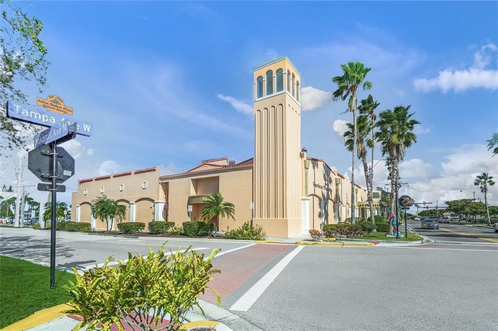 For Sale: $2,150,000 (4 beds, 4 baths, 2799 Square Feet)